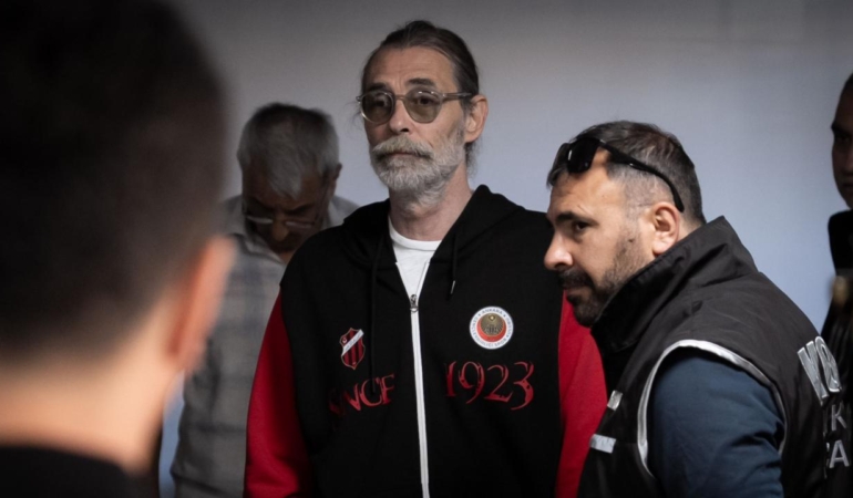 Erdal Beşikçioğlu