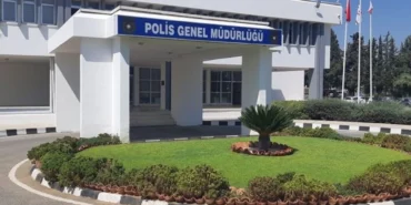 Polis