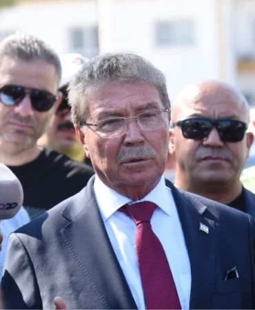 Ünal Üstel